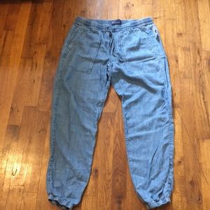 NWT! Gap Cropped Chambray Joggers